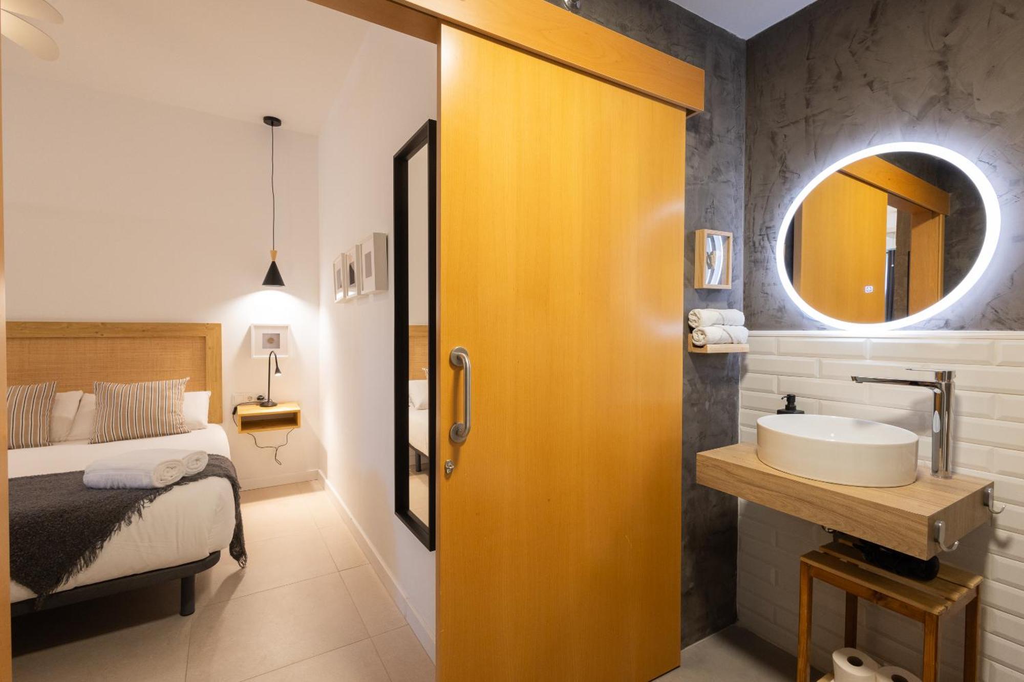 Florit Flats - The Pitiusas Rooms Valencia Eksteriør billede