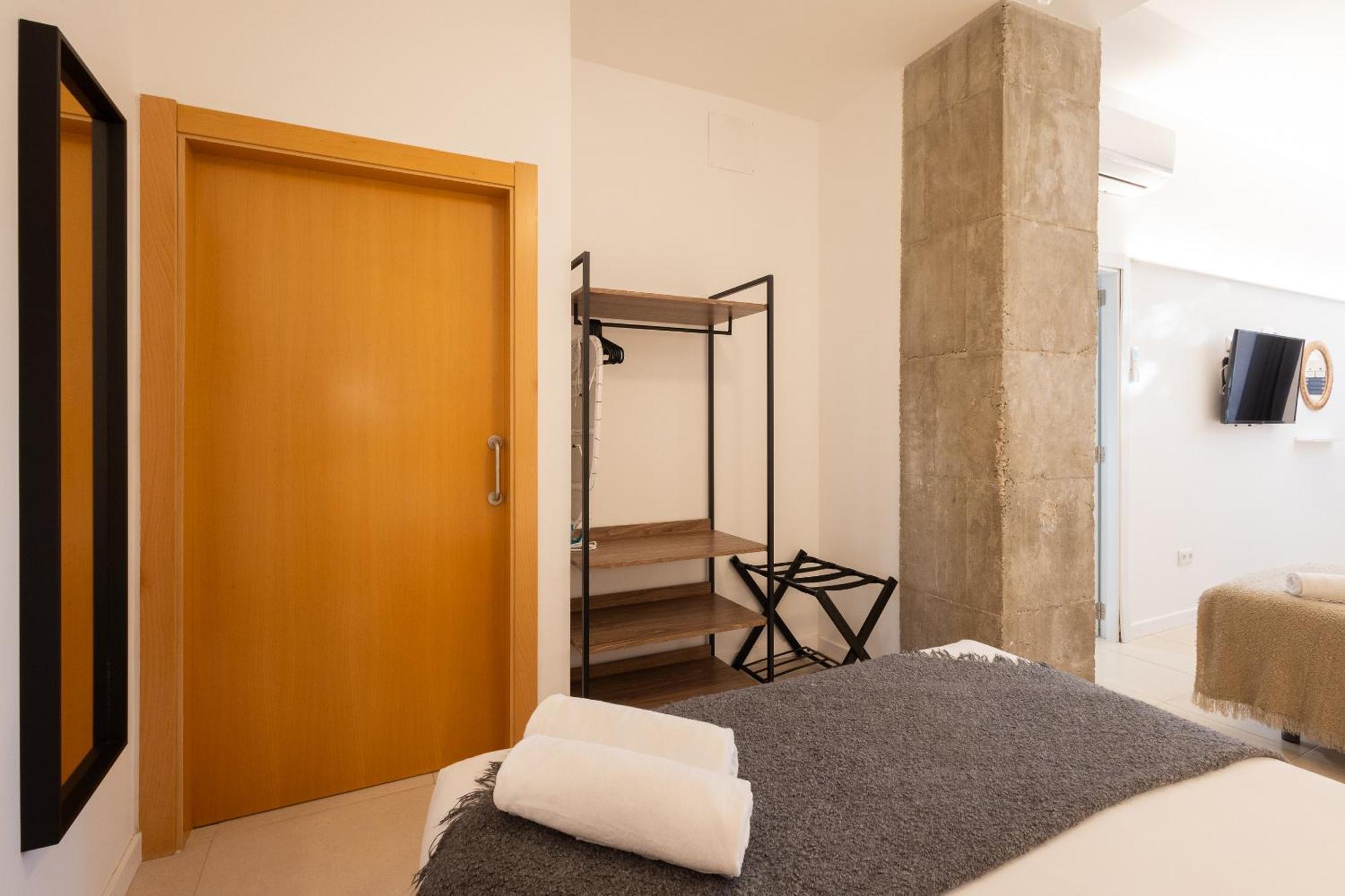 Florit Flats - The Pitiusas Rooms Valencia Eksteriør billede